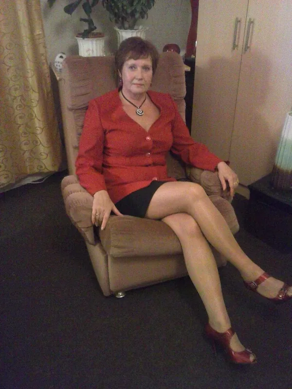 Portrait de Rin, 46 ans, cheveux châtains